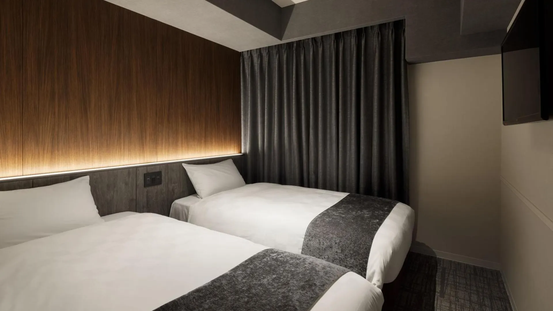 The B Osaka-Shinsekai Hotel