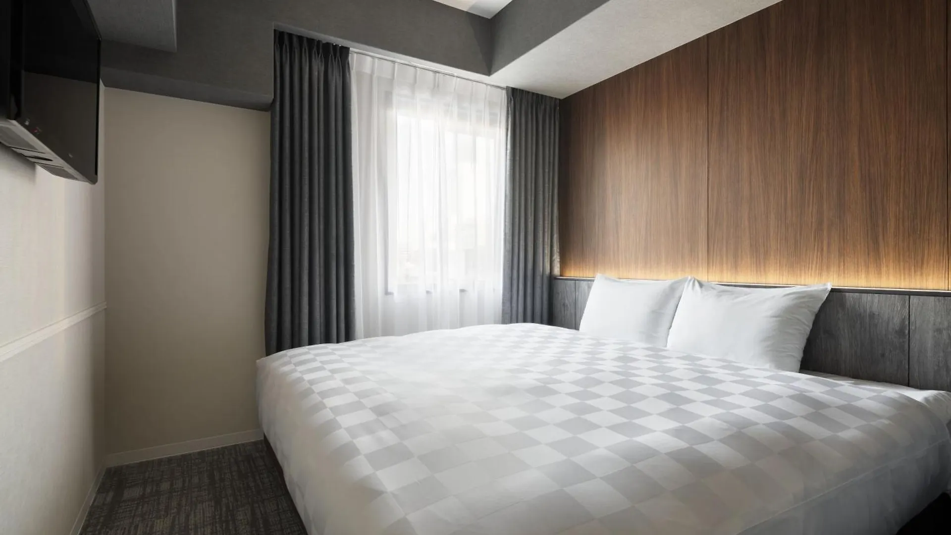 The B Osaka-Shinsekai Hotel 3*, Osaka